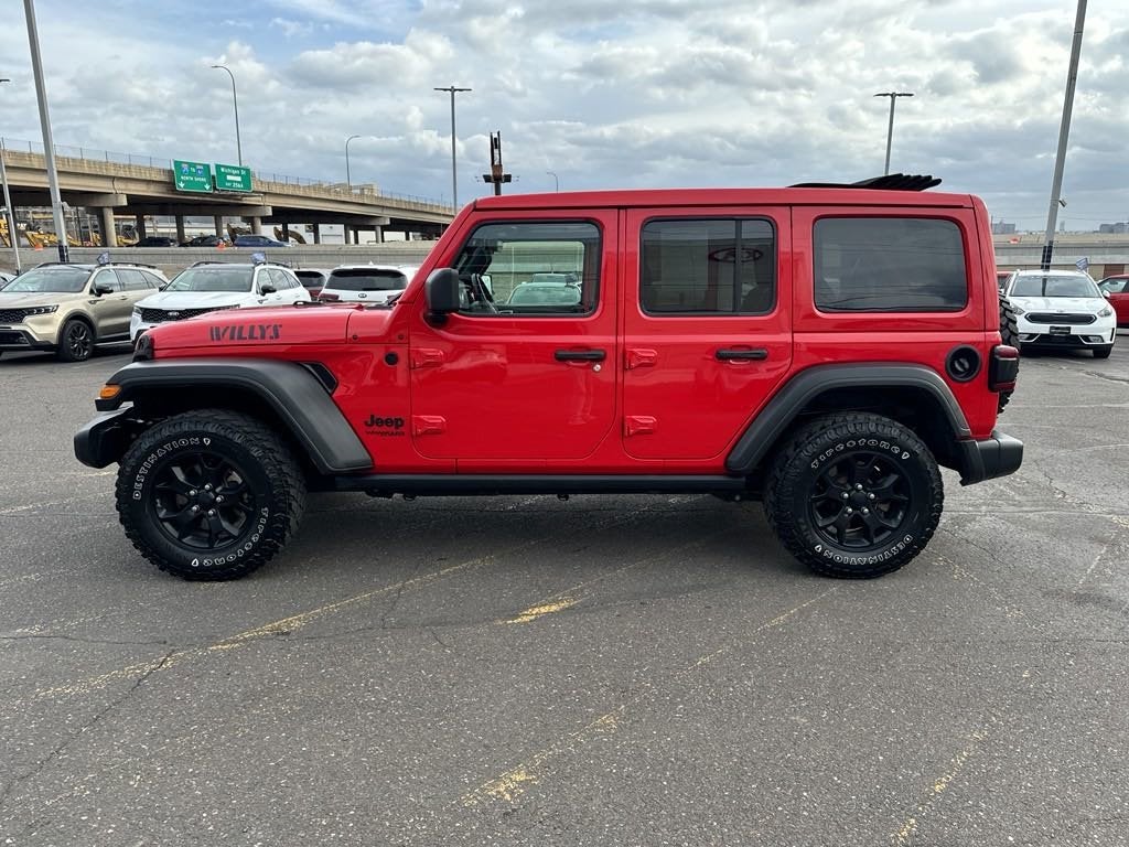 Used 2021 Jeep Wrangler Unlimited Willys with VIN 1C4HJXDG2MW572318 for sale in Duluth, Minnesota