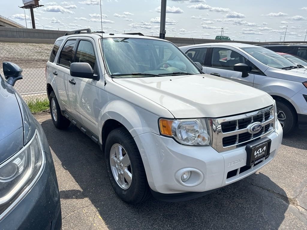 Used 2010 Ford Escape XLT with VIN 1FMCU9DG1AKA86367 for sale in Duluth, Minnesota